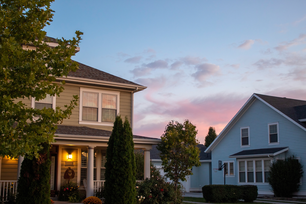 The,houses,in,the,utah,valley,at,sunset